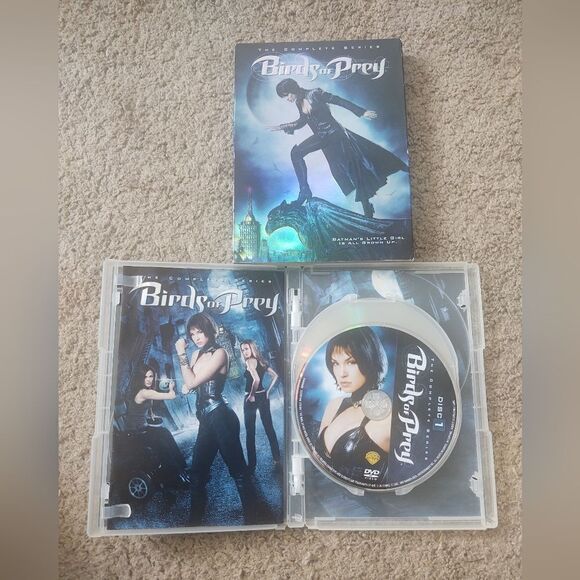 DC Birds of Prey: The Complete Series (DVD, 2008) PRE-OWNED - Picture 2 of 5